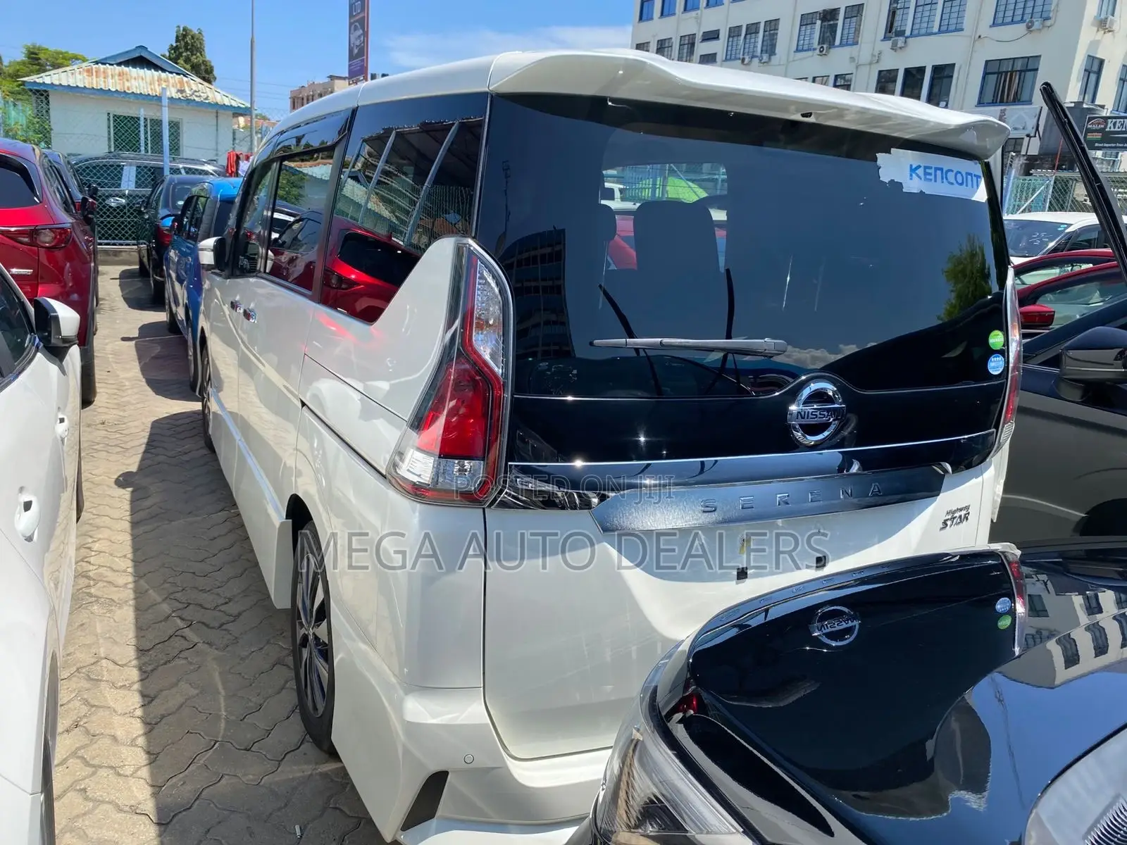 Nissan Serena 2018 White