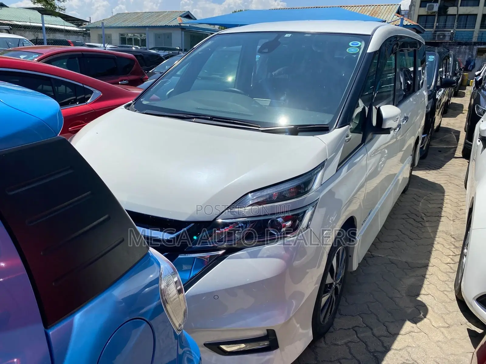 Nissan Serena 2018 White