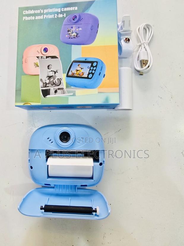 Am200 Polaroid Camera - main view
