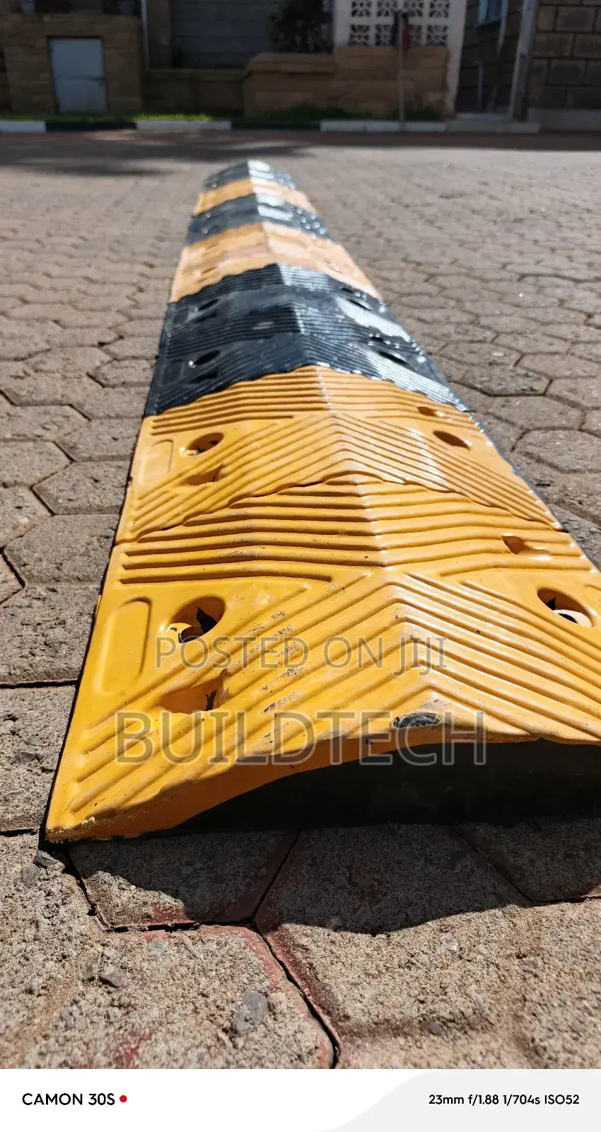 Rubber Speed Bumps. Strong & Flexible