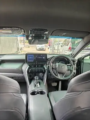 Toyota Harrier 2.0 2020 Black