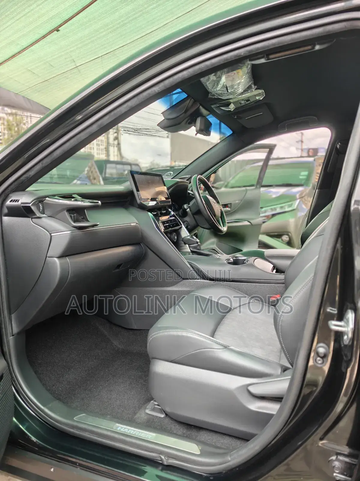 Toyota Harrier 2.0 2020 Black