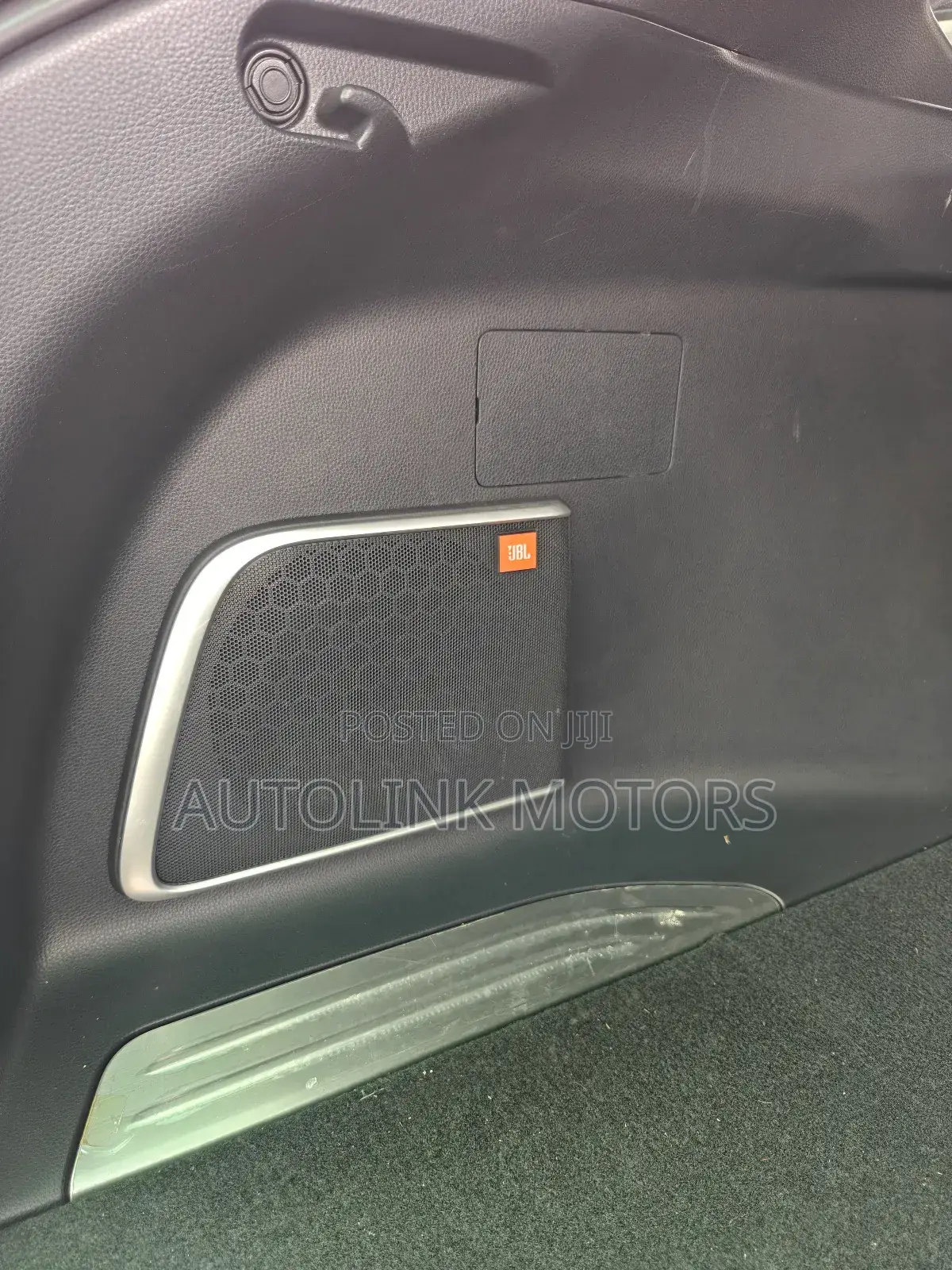 Toyota Harrier 2.0 2020 Black