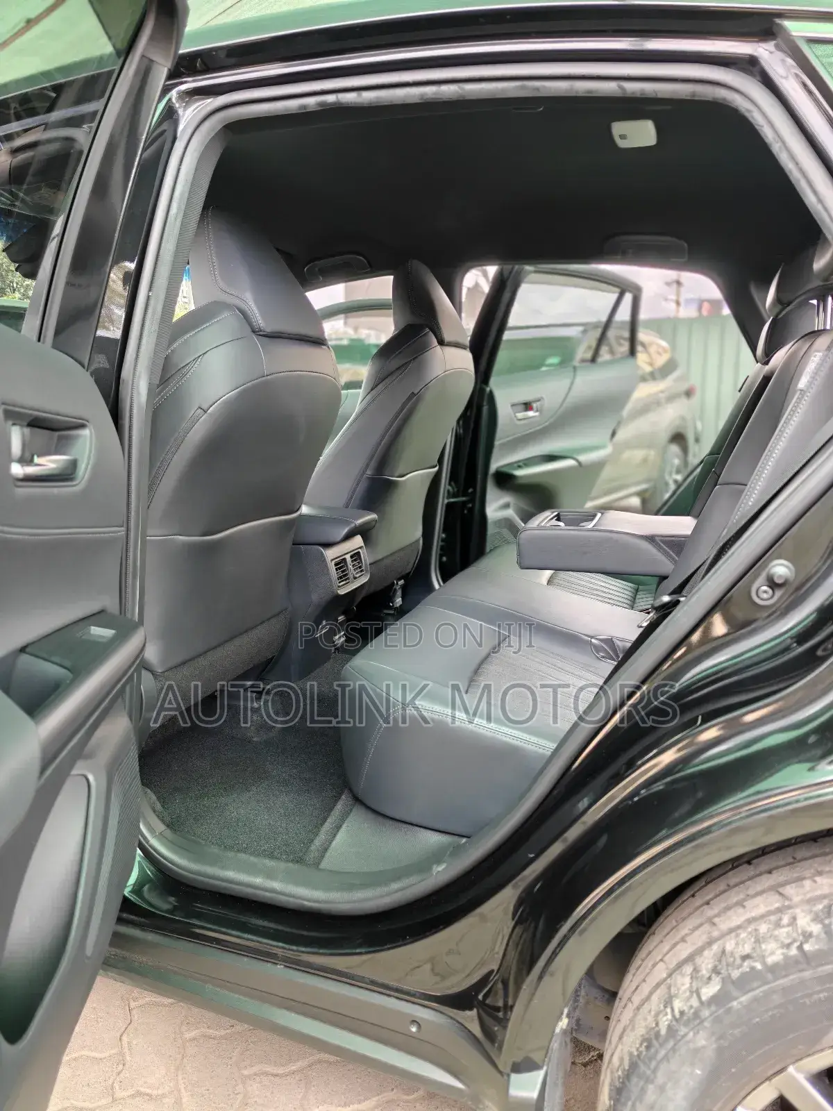 Toyota Harrier 2.0 2020 Black