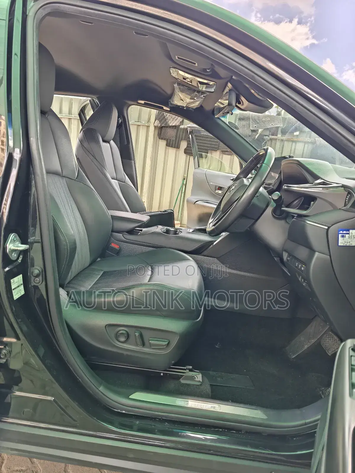 Toyota Harrier 2.0 2020 Black