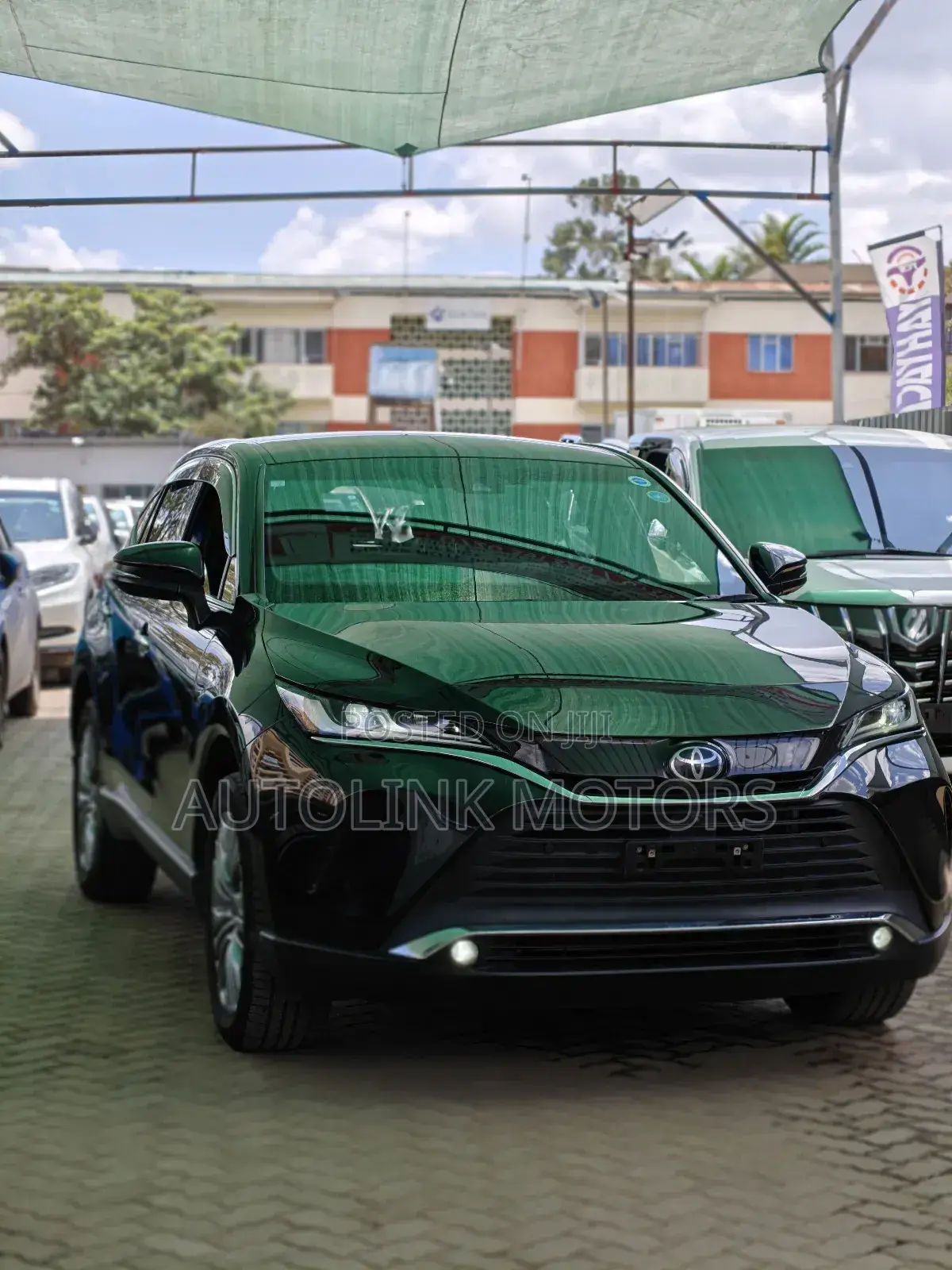 Toyota Harrier 2.0 2020 Black