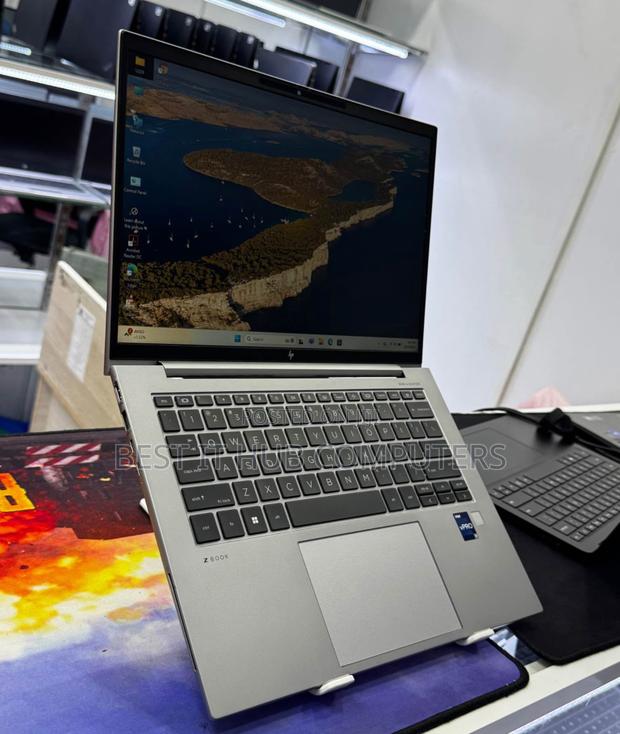 Laptop HP ZBook 14u G6 16GB Intel Core I7 SSD 512GB - thumbnail 3