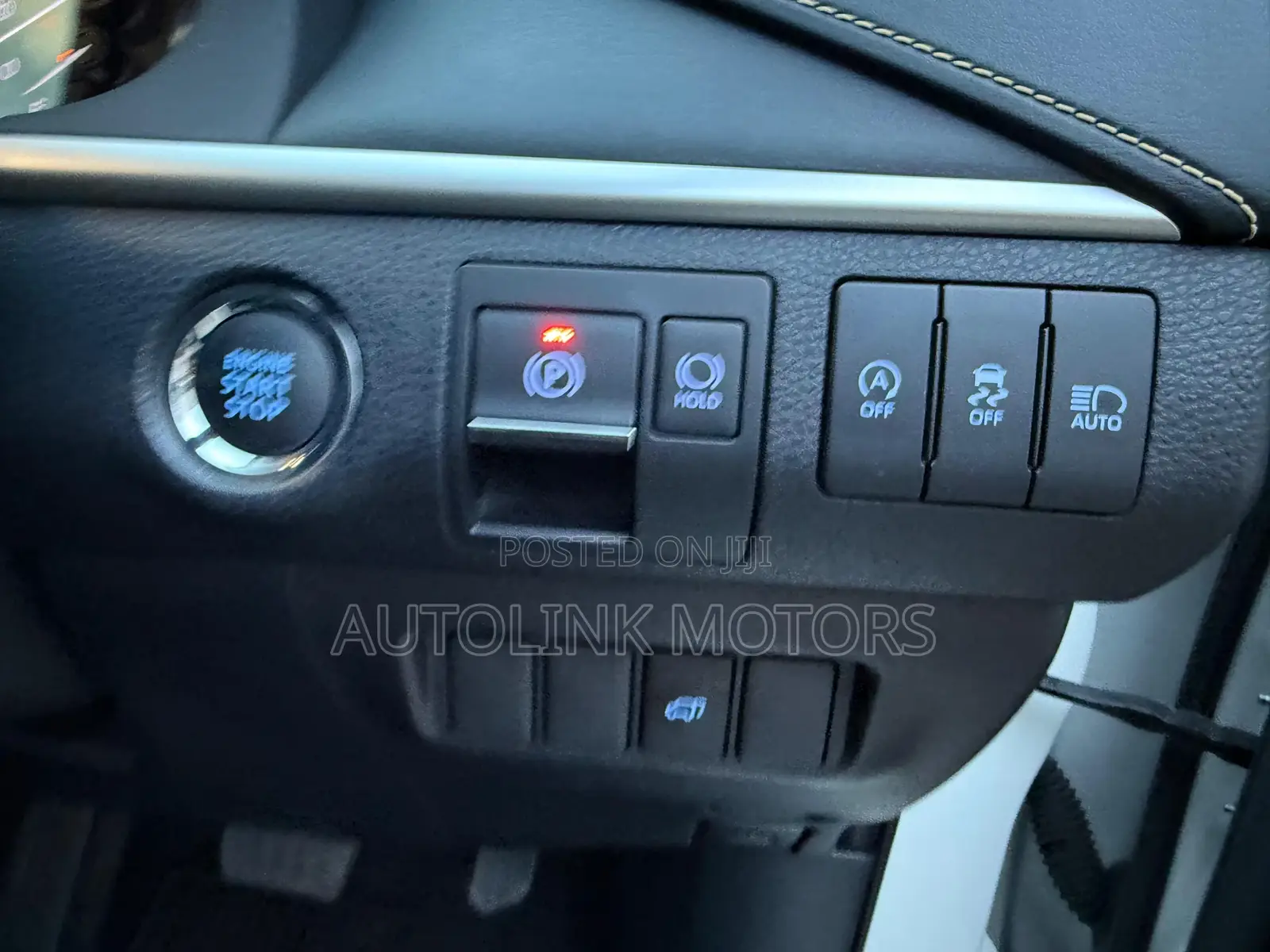 Toyota Harrier 2.0 2018 White