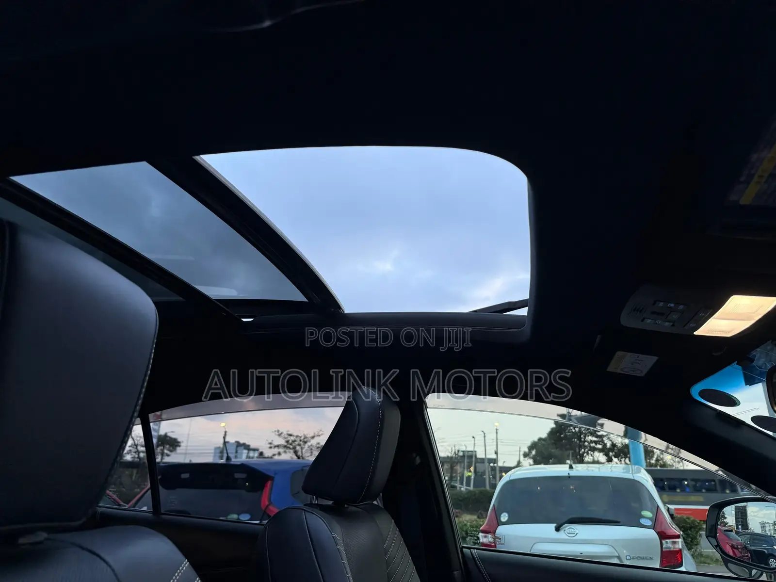 Toyota Harrier 2.0 2018 White