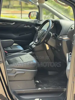 Toyota Vellfire 2018 Purple