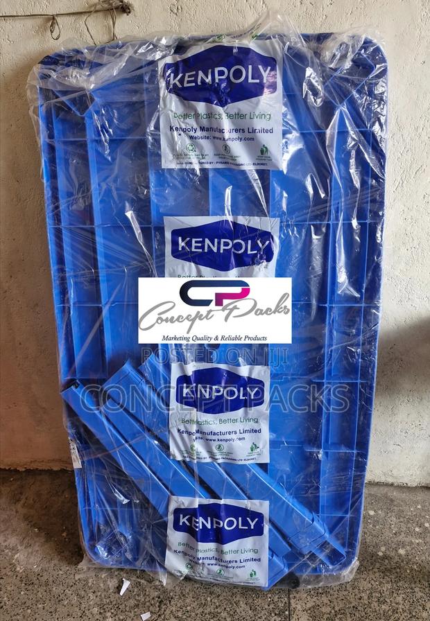 Kenpoly Large Rectange 6 Seater Plastic Table. - thumbnail 2