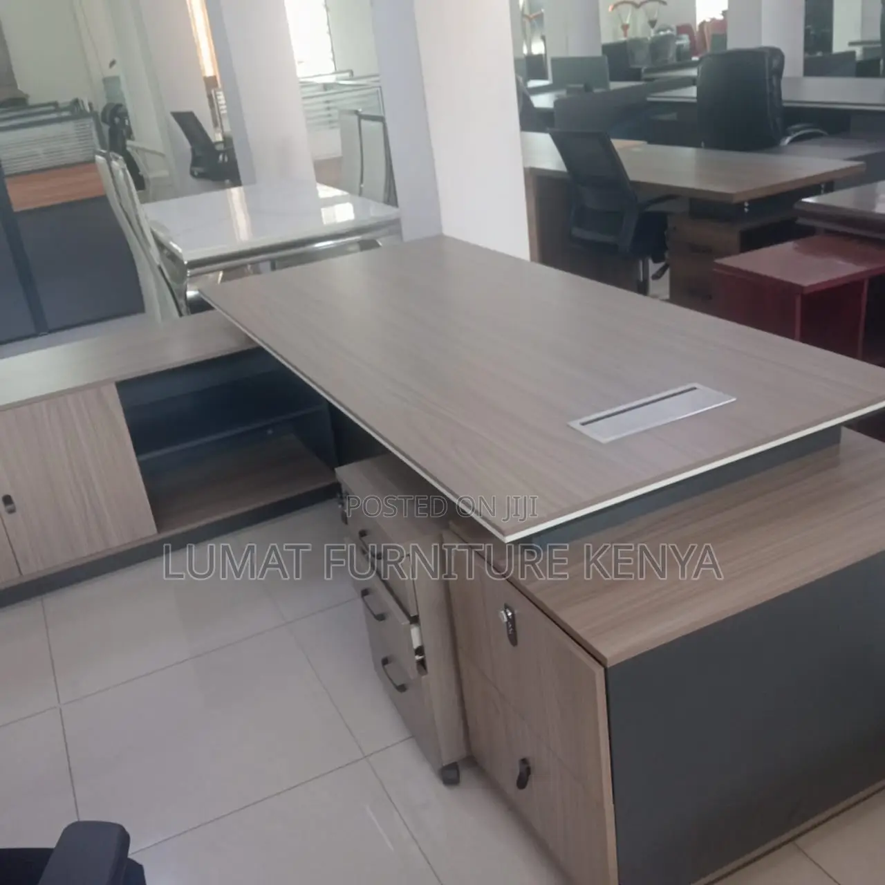 Administrative Computer Office Table