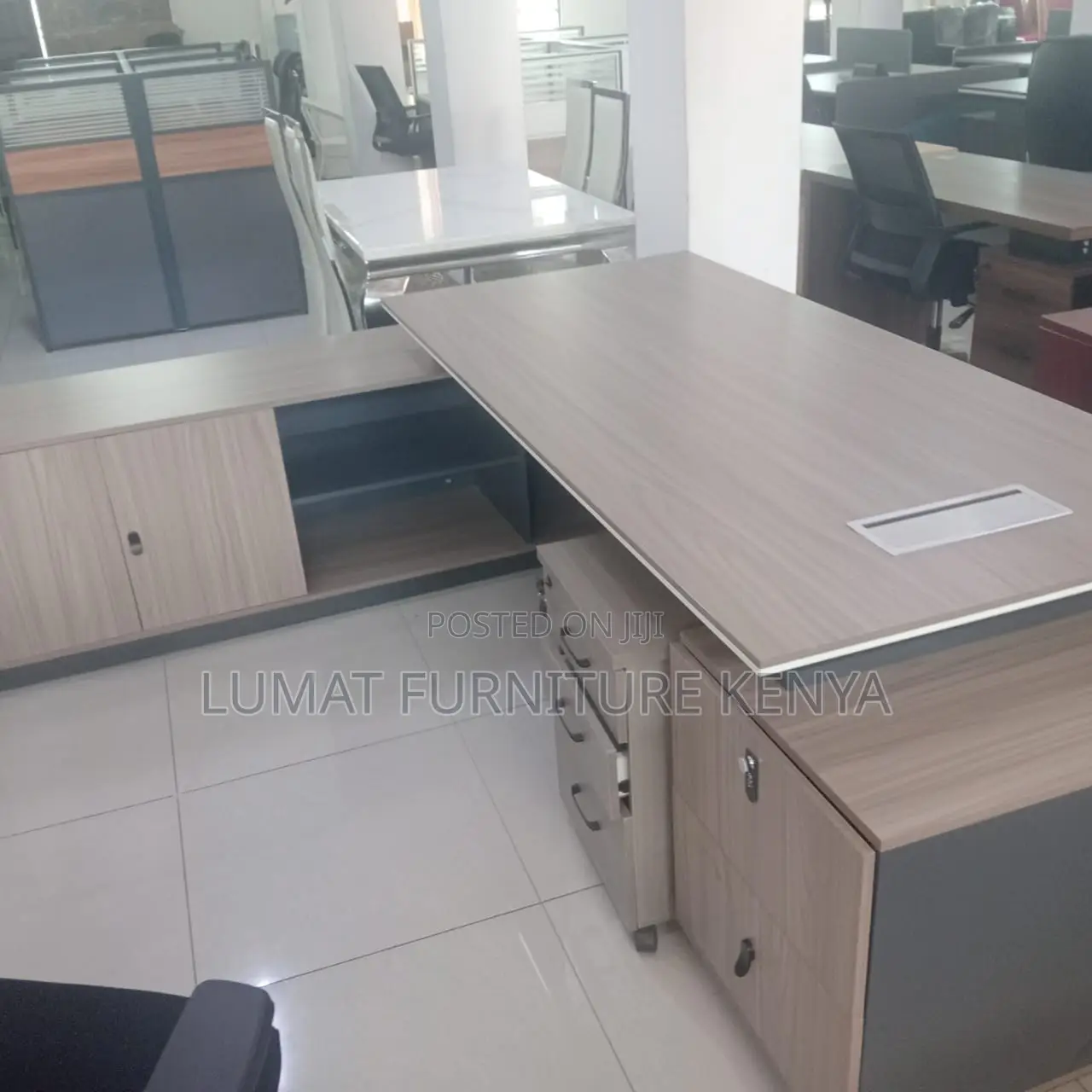 Administrative Computer Office Table