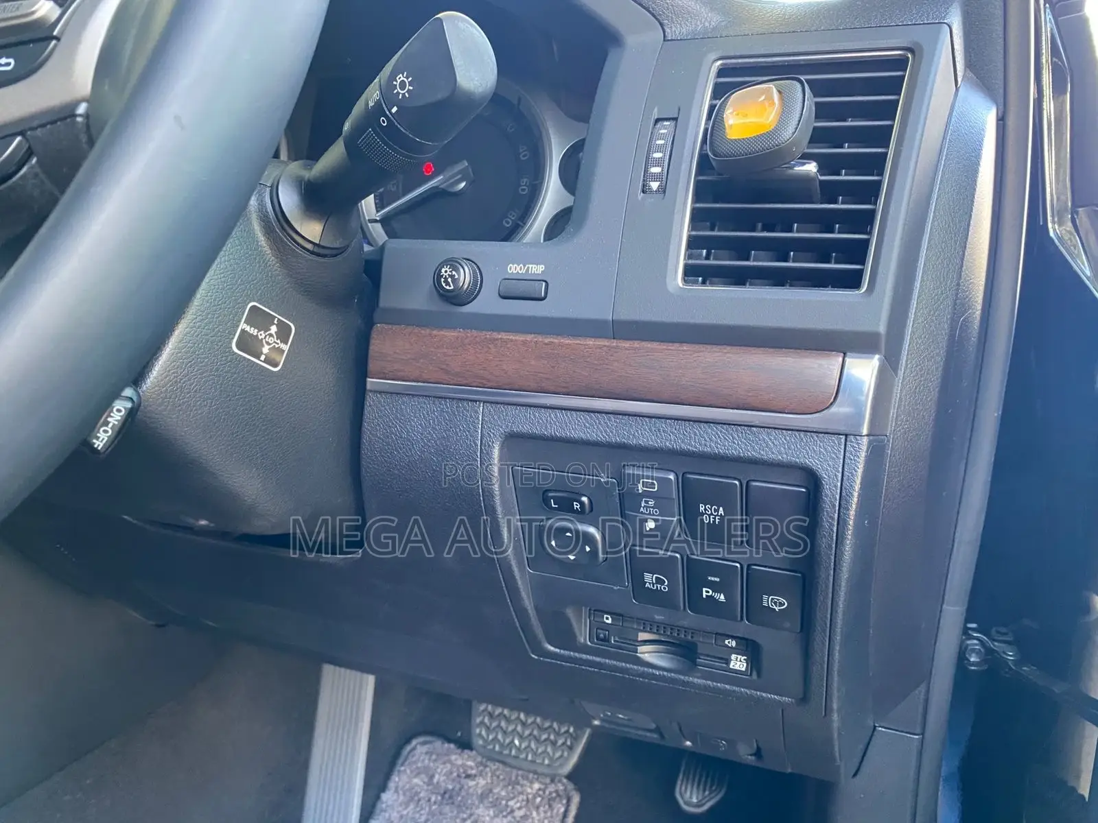 Toyota Land Cruiser 4.6 V8 ZX 2019 Black