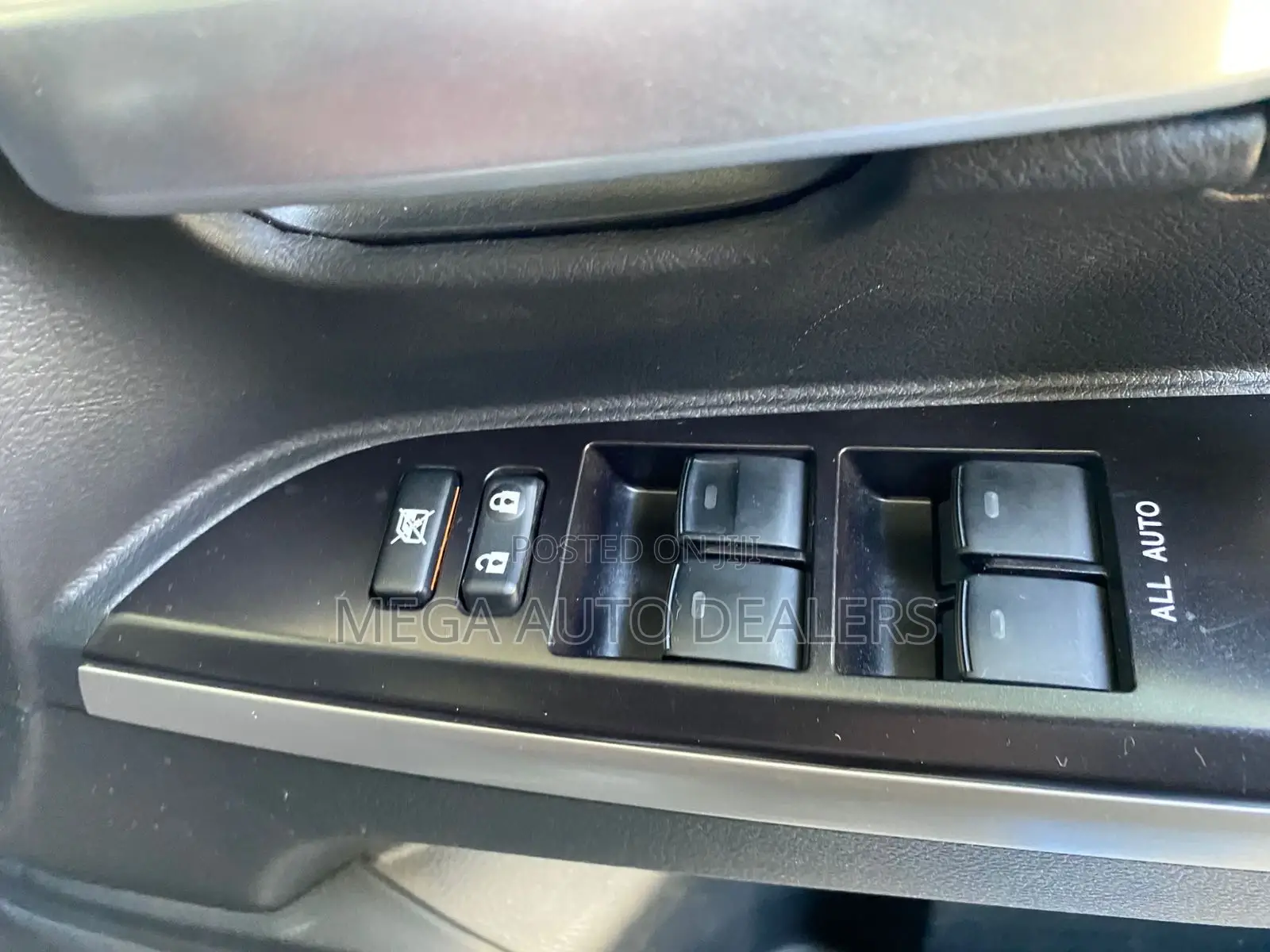 Toyota Land Cruiser 4.6 V8 ZX 2019 Black