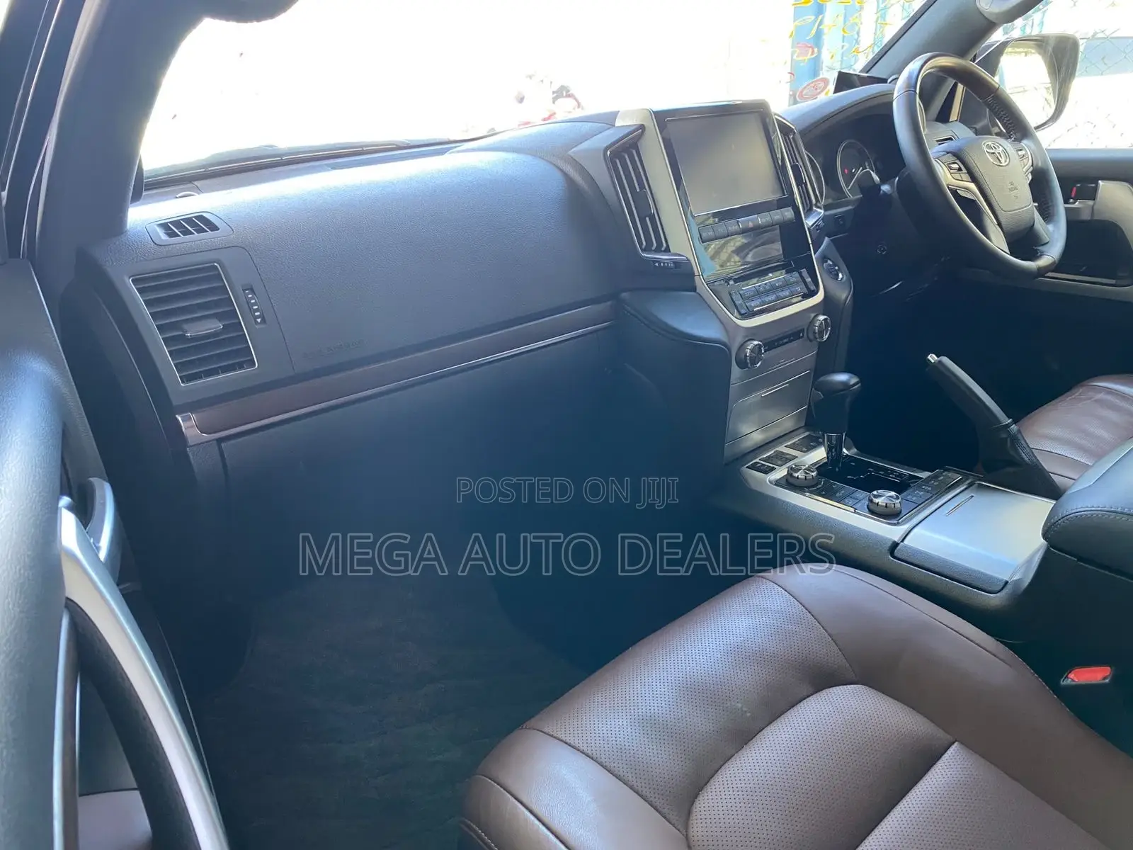 Toyota Land Cruiser 4.6 V8 ZX 2019 Black