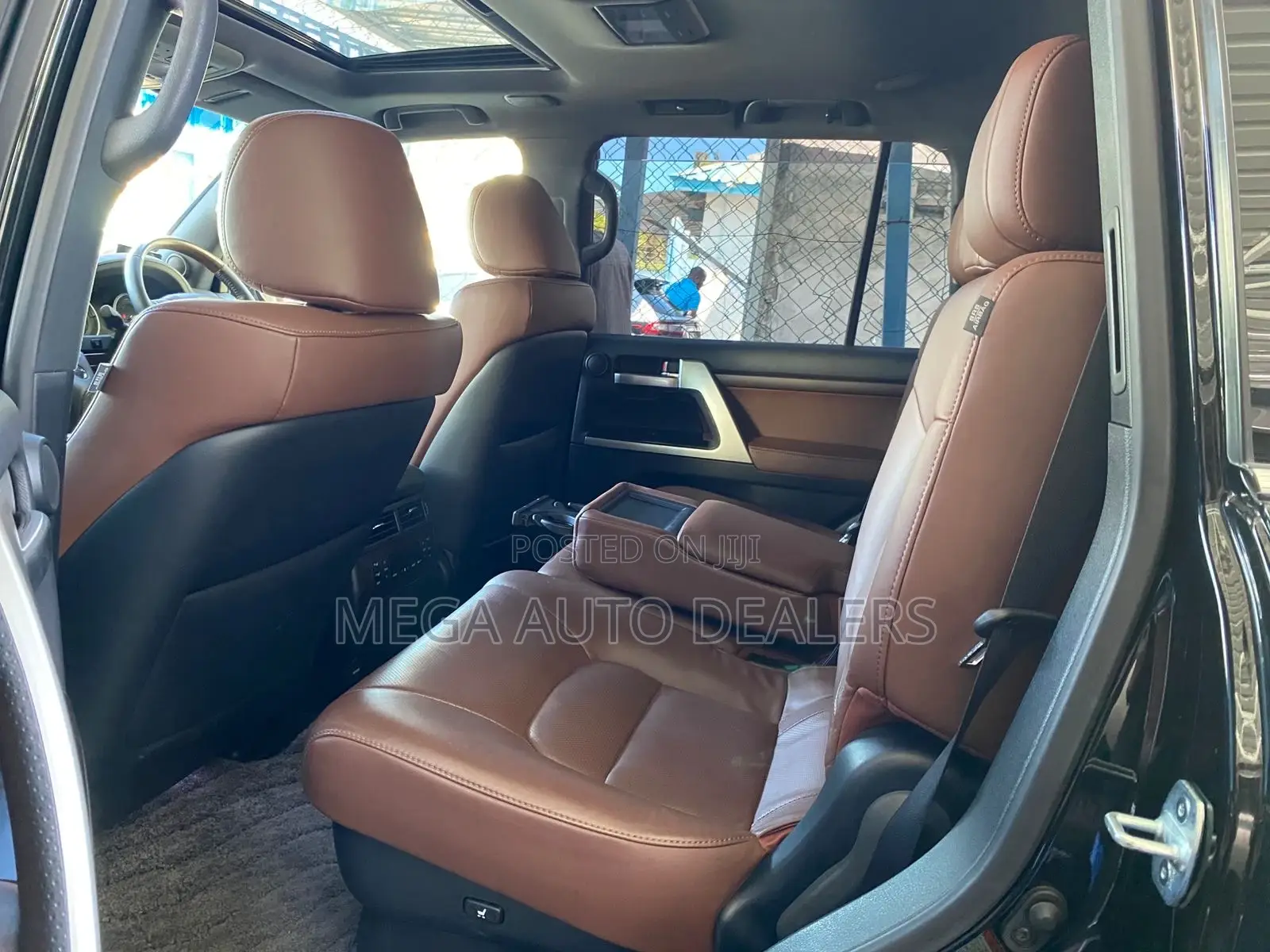 Toyota Land Cruiser 4.6 V8 ZX 2019 Black