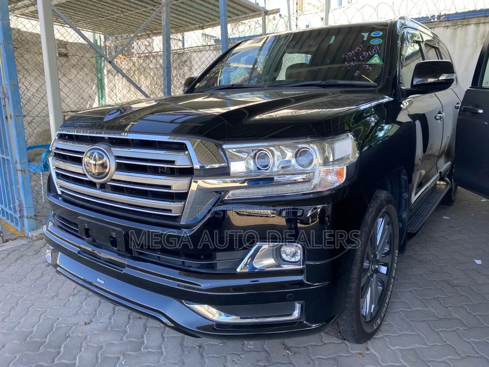 Toyota Land Cruiser 4.6 V8 ZX 2019 Black