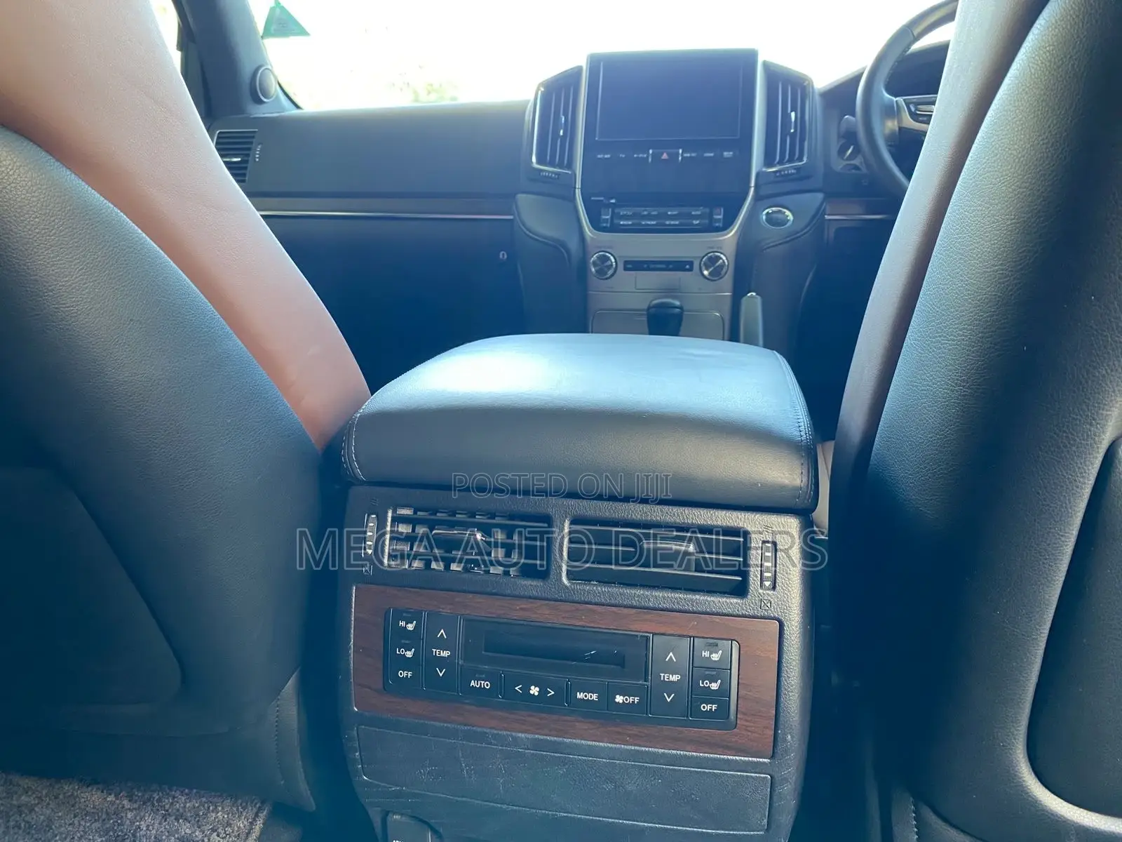 Toyota Land Cruiser 4.6 V8 ZX 2019 Black