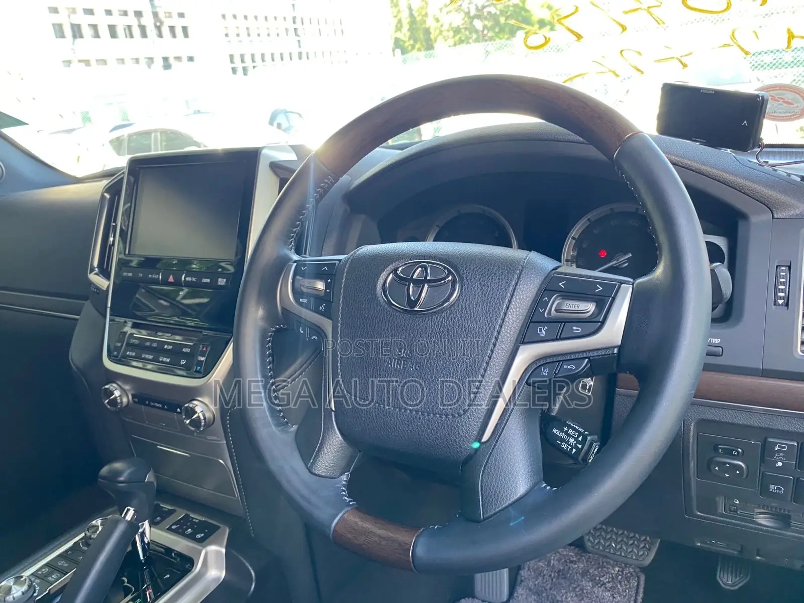 Toyota Land Cruiser 4.6 V8 ZX 2019 Black