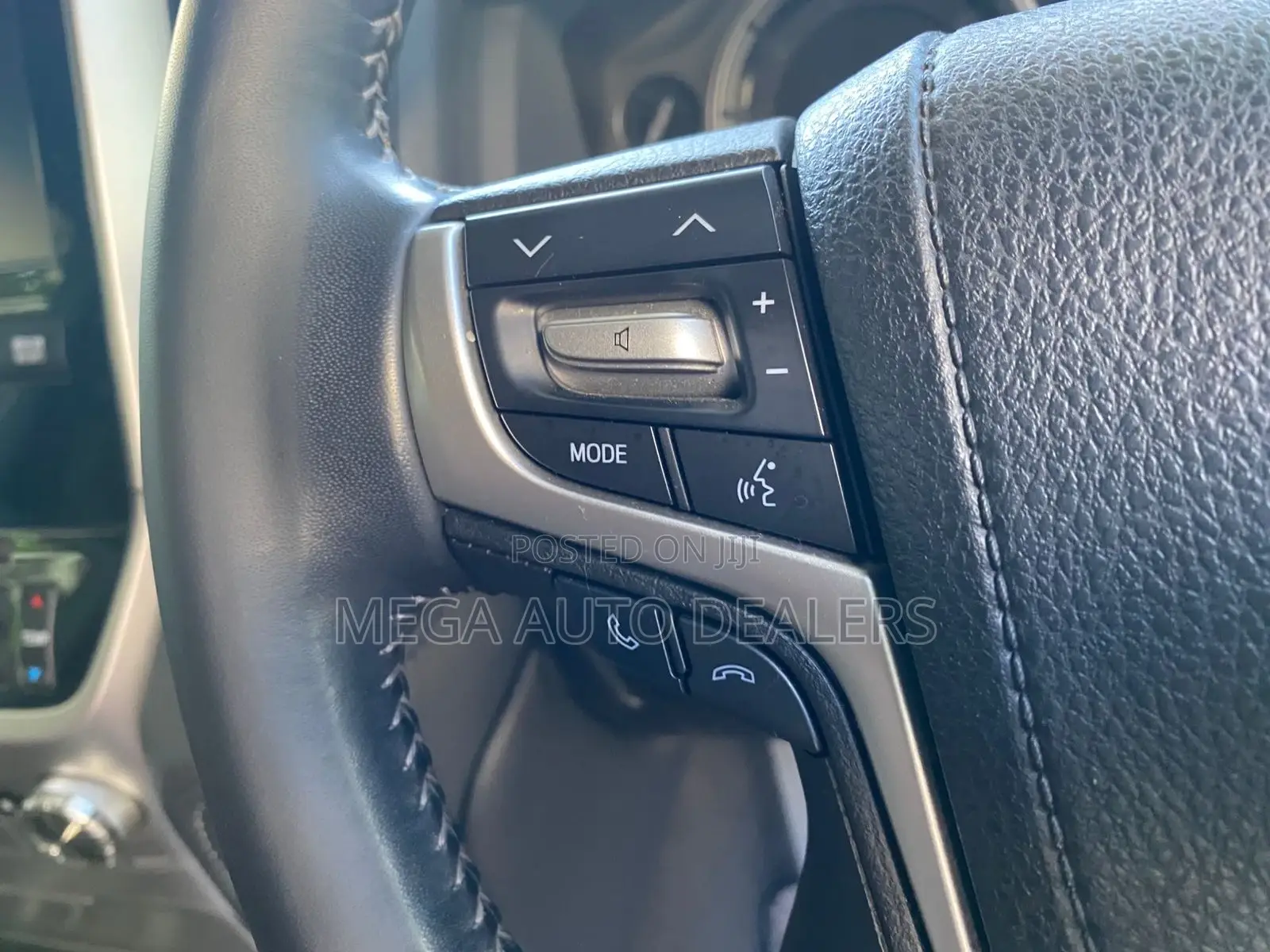 Toyota Land Cruiser 4.6 V8 ZX 2019 Black