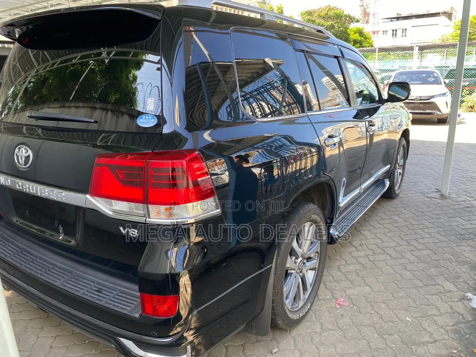 Toyota Land Cruiser 4.6 V8 ZX 2019 Black