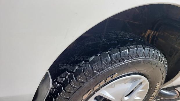Nissan Caravan (Urvan) 2016 White - thumbnail 2