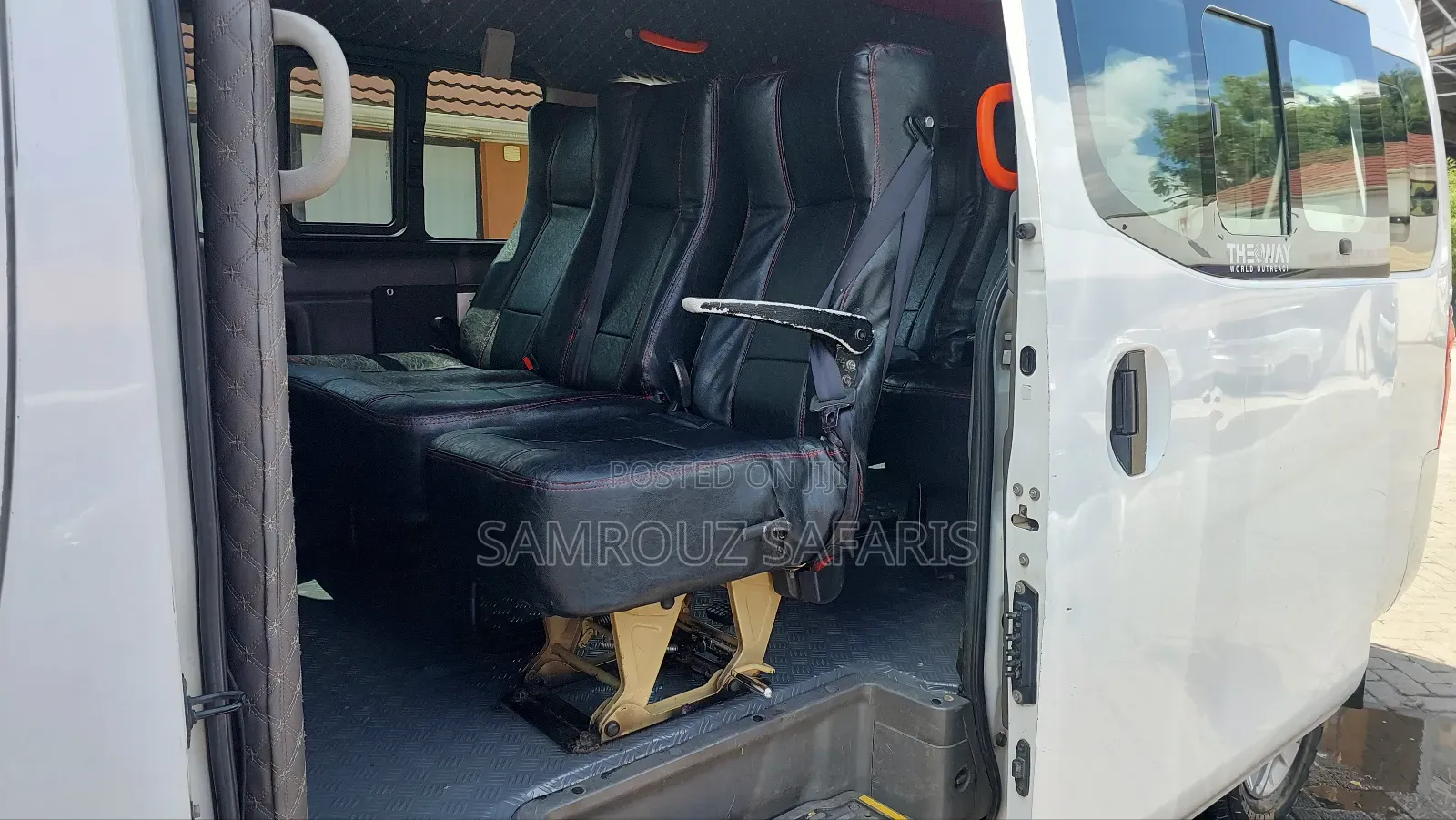 Nissan Caravan (Urvan) 2016 White