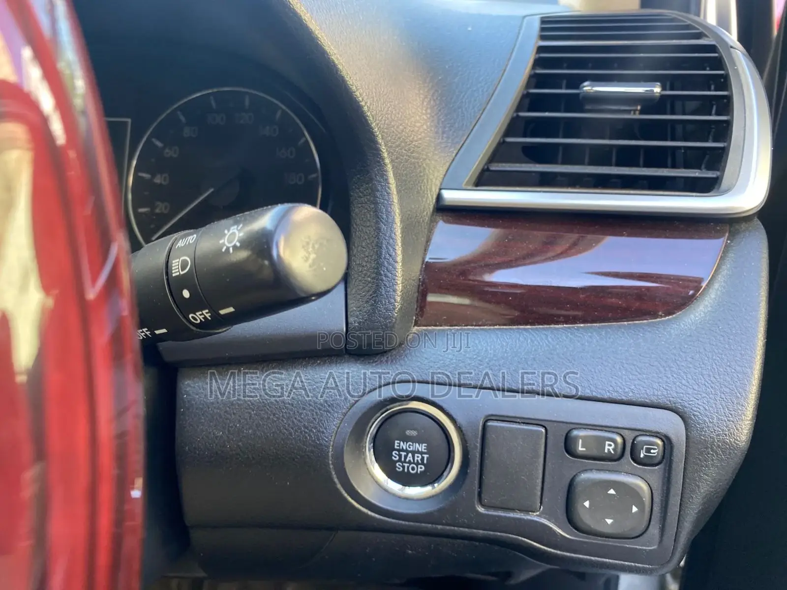 Toyota Premio 2018 Silver