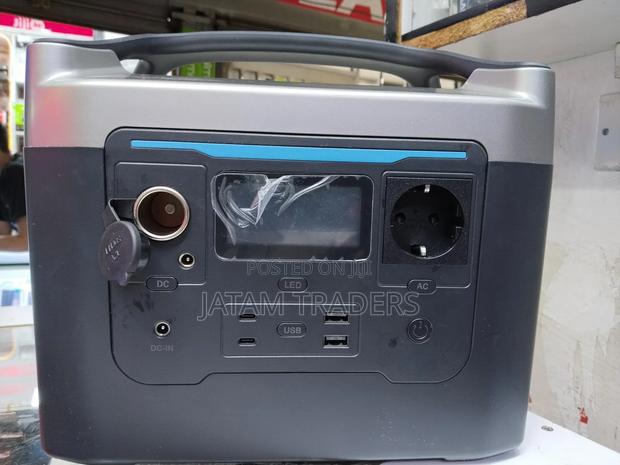 400 Watts Portal Power Station With 100 Watts Panel - main view