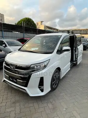 Toyota Noah 2018 White