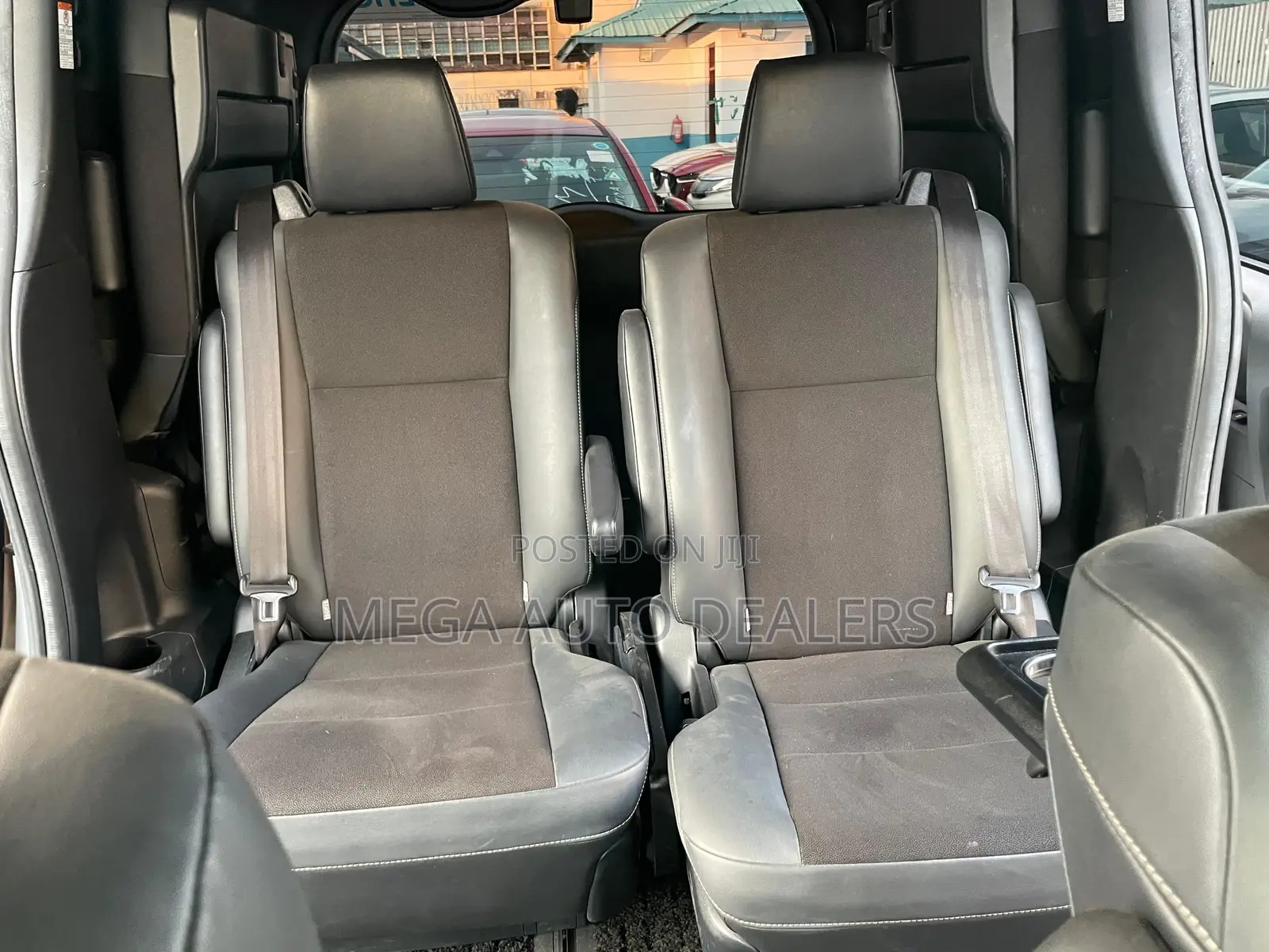 Toyota Noah 2018 White