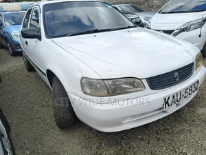 Toyota Corolla 1996 White
