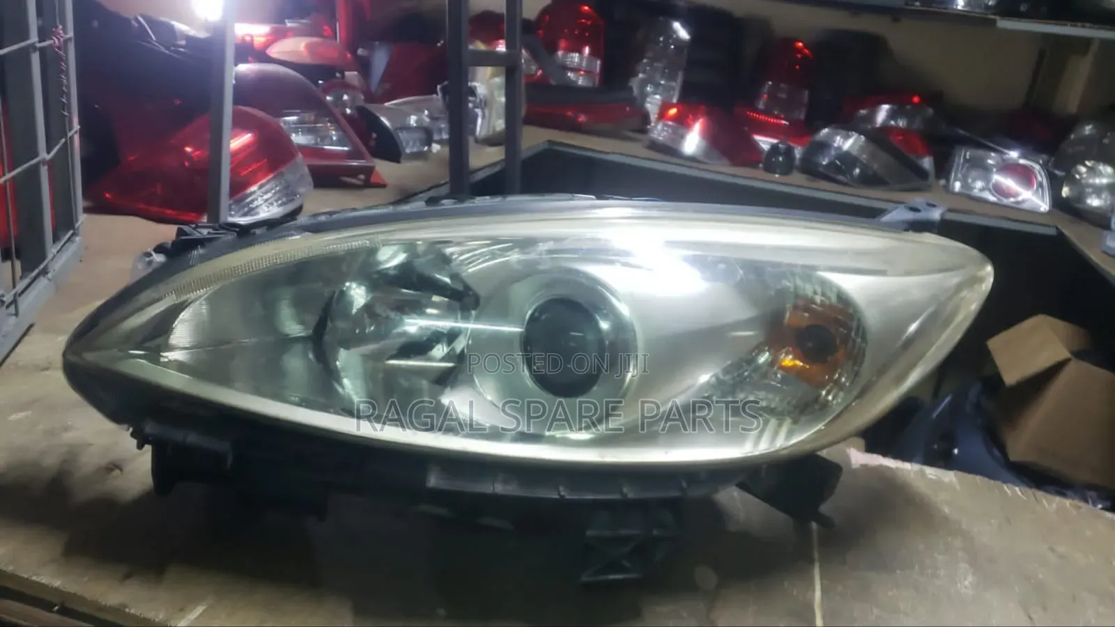 Premacy Xenon Headlight