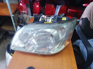 Toyota Noah 2005 Xenon Clear Headlight