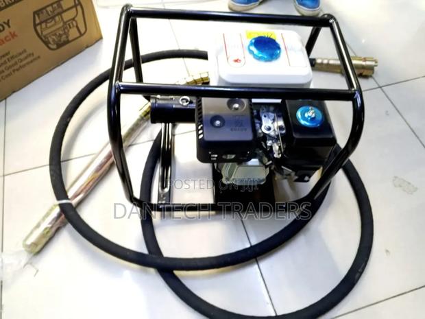 Efficient Gasoline-Powered Vibrator Machine - main view