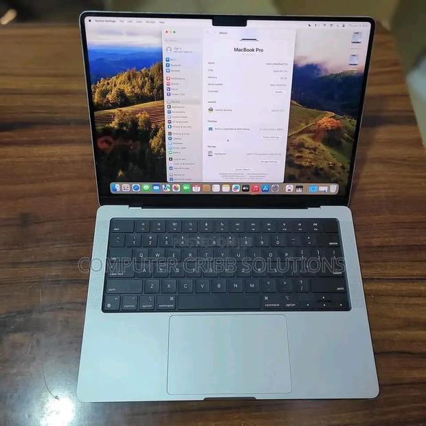Laptop Apple MacBook Pro 2021 M1 16GB Apple M1 Pro SSD 512GB