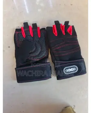 Workout Gloves With Ventilated Fabric – Gym Weightlifting
