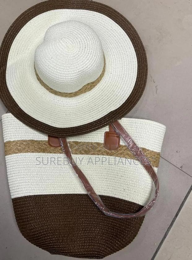 "Sun, Sand Style: The Perfect Beach Lady Set" - thumbnail 3