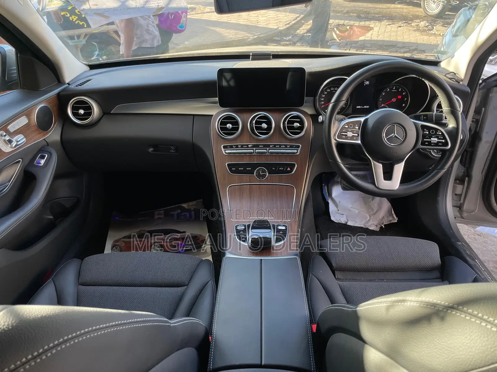 Mercedes-Benz C200 2018 Silver