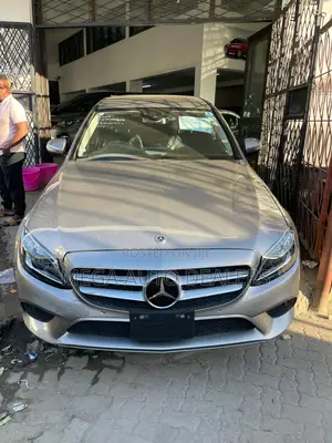 Mercedes-Benz C200 2018 Silver