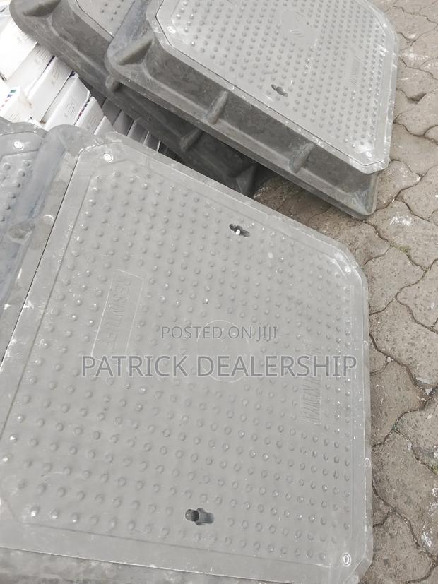 Locable Manhole Cover - thumbnail 2