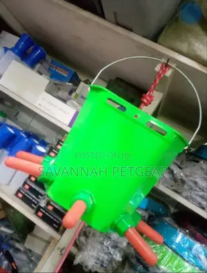 Calf Feeding Plastic Bucket for Feeding Milk/Milk Replacer to Calves