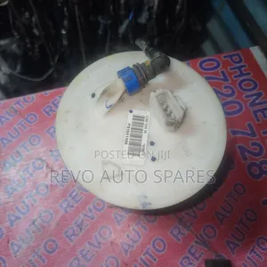 Fuelpump Mazda Demio