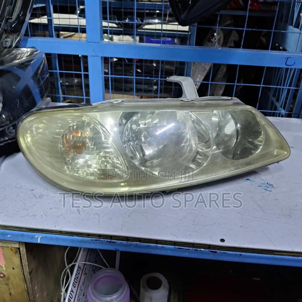 Nissan Sylphy N16 Headlights