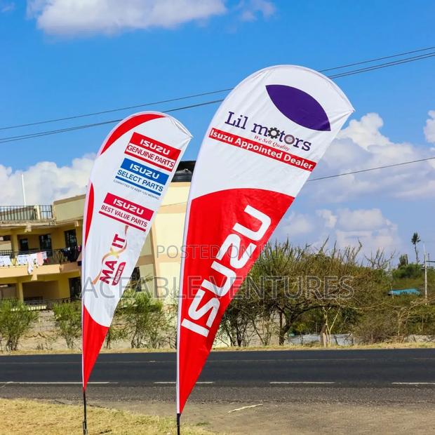 Strong Base Teardrop Banners - main view