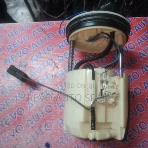 Fuelpump Mazda Demio