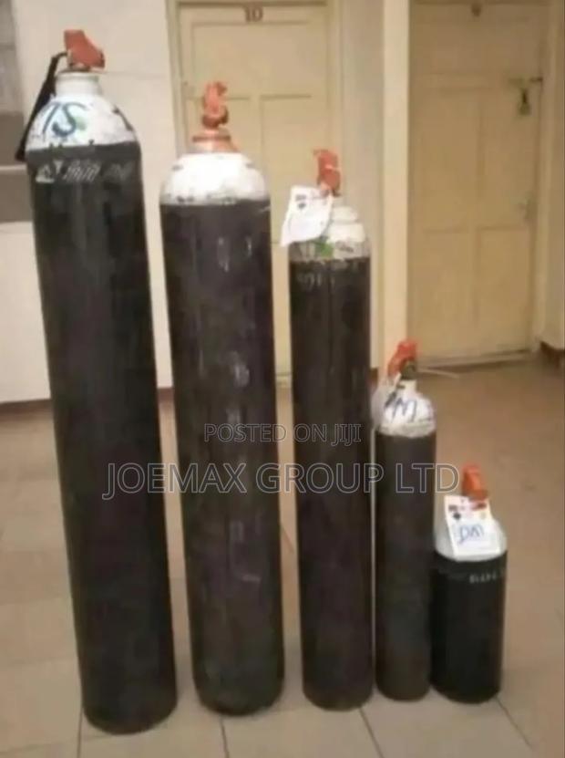 Oxygen Gas Cylinders