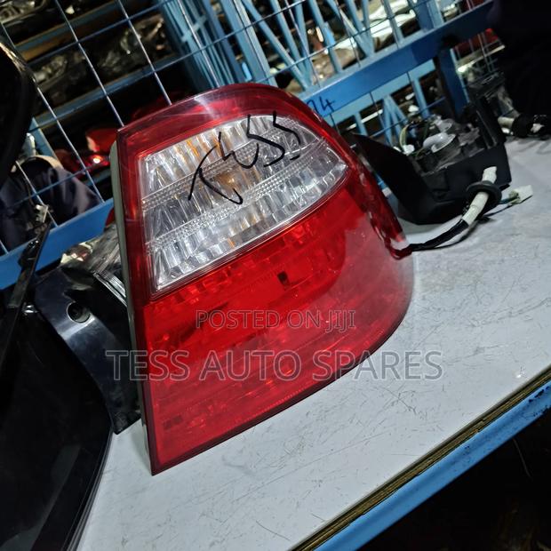 Toyota Nze 2005 Backlights