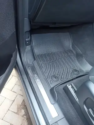 Land Rover Discovery Sport Tpe Floor Mats